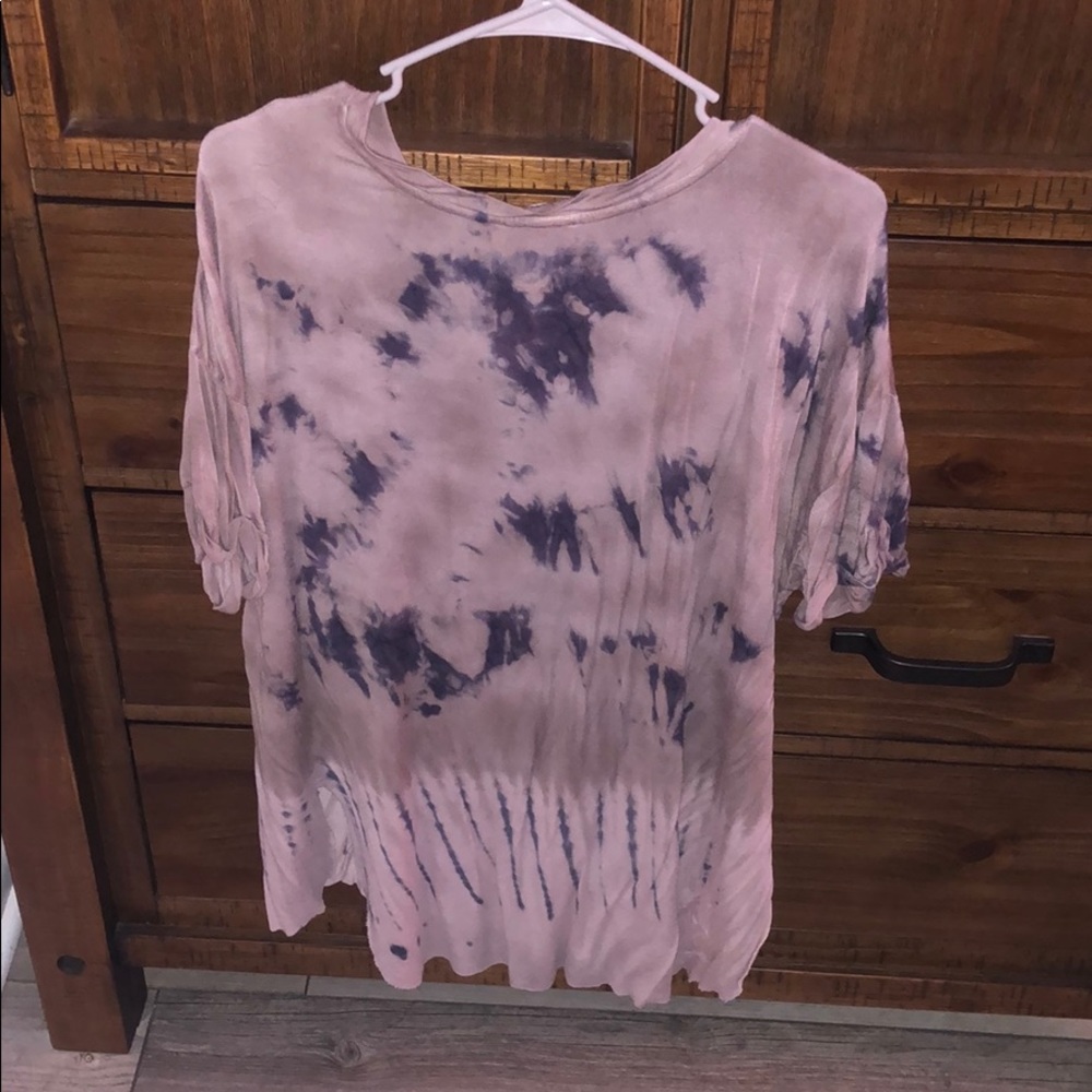 T-shirt - Picture 2 of 2
